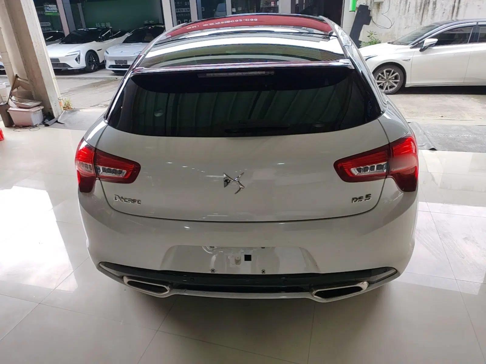 DS 5 2015 1.8T Luxury Edition THP200 — миниатюра 5
