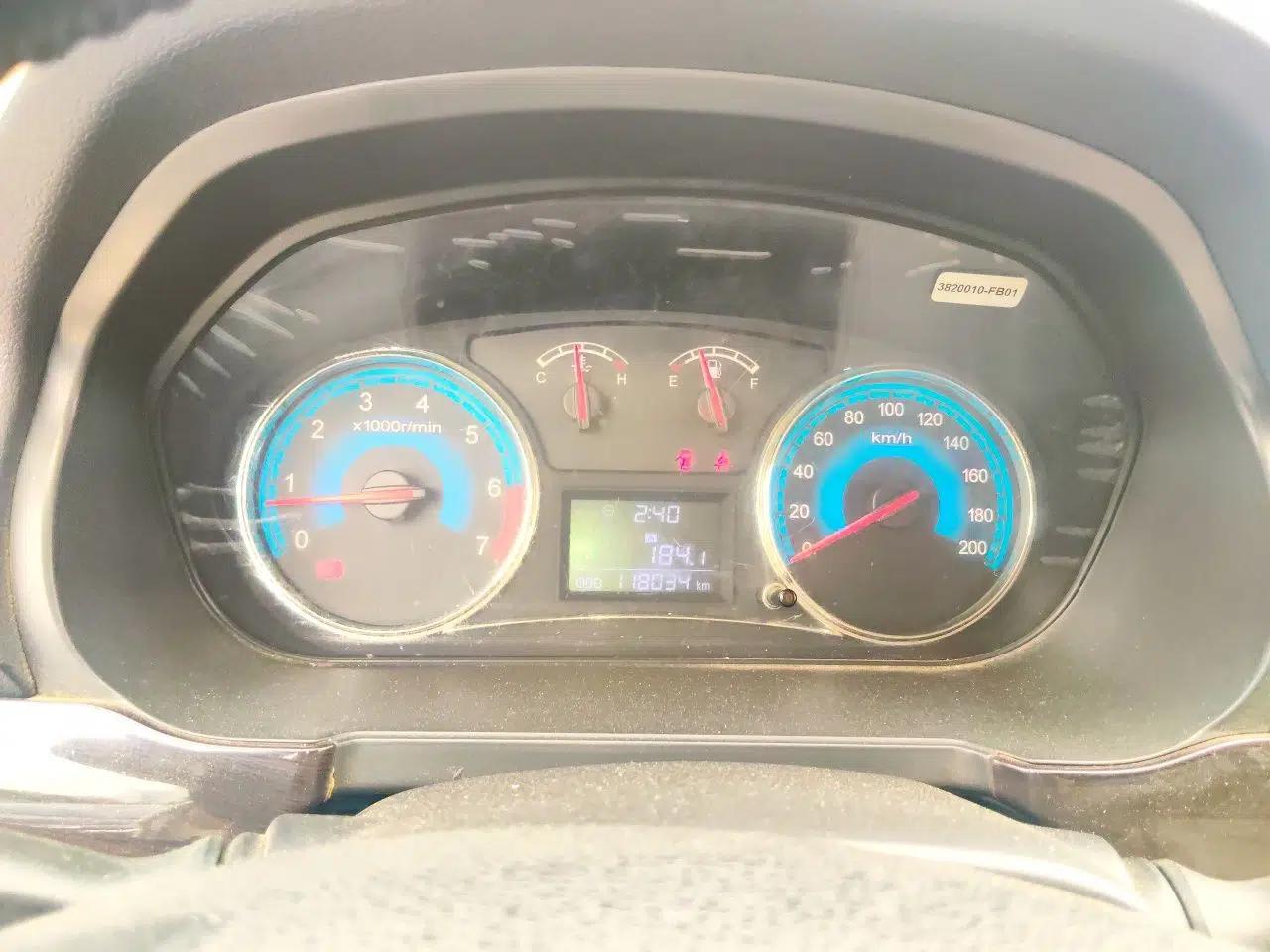Dongfeng Fengon 370 2016 1.5L Manual Elite Home Edition 7-Seater — миниатюра 11