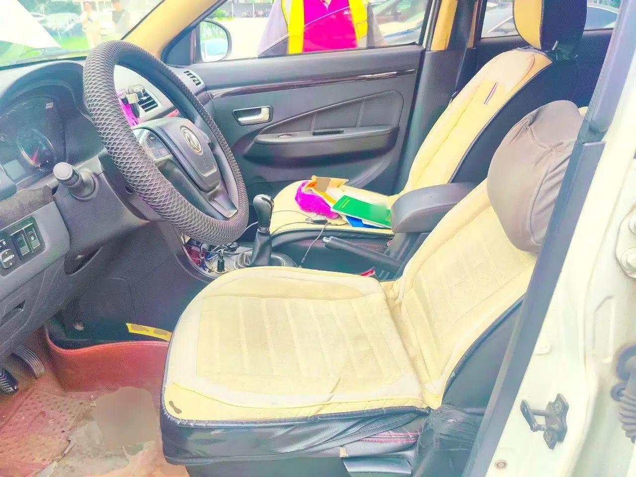 Dongfeng Fengon 370 2016 1.5L Manual Elite Home Edition 7-Seater — миниатюра 15