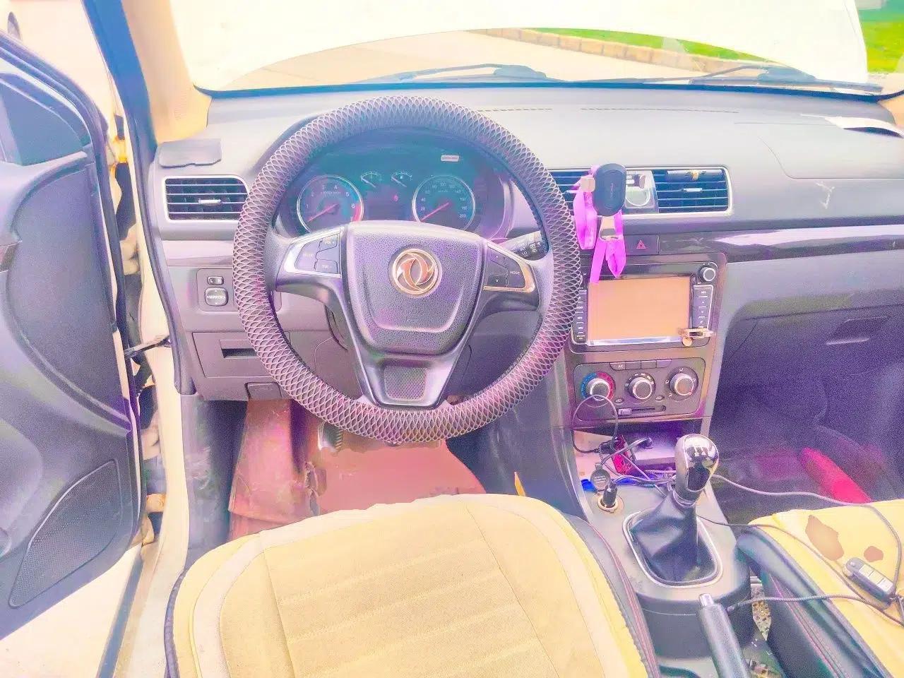 Dongfeng Fengon 370 2016 1.5L Manual Elite Home Edition 7-Seater — миниатюра 10