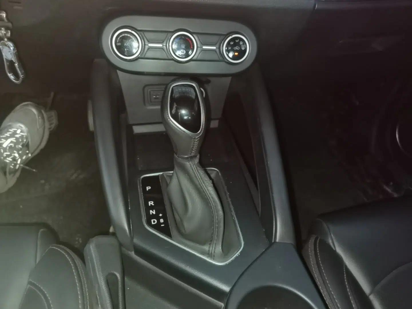 Dongfeng Fengon 500 2021 1.5L CVT Enjoyment Model — миниатюра 16