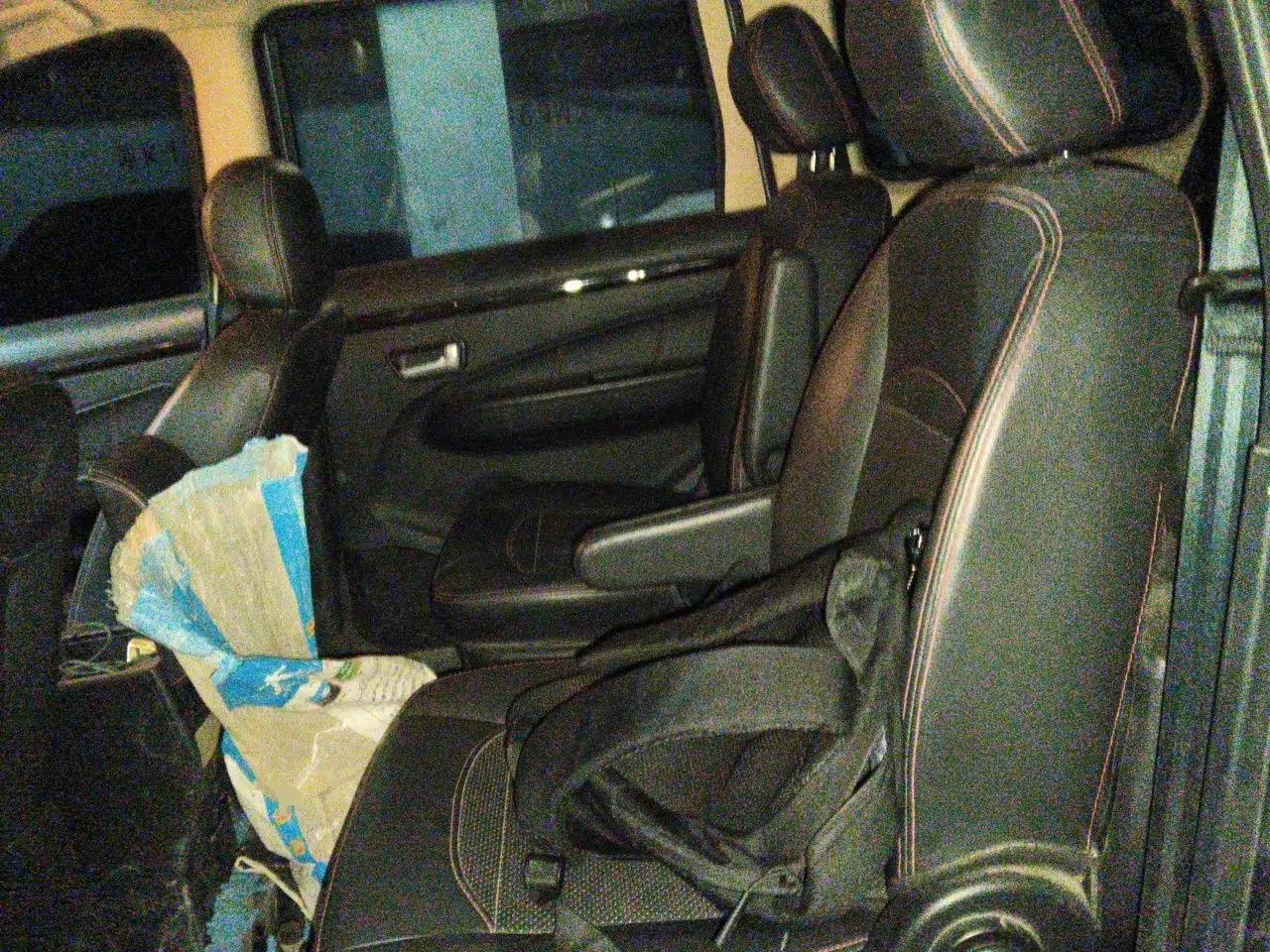 Dongfeng Fengon 360 2015 1.5L Manual Luxury 7-Seater China IV Standard — миниатюра 17