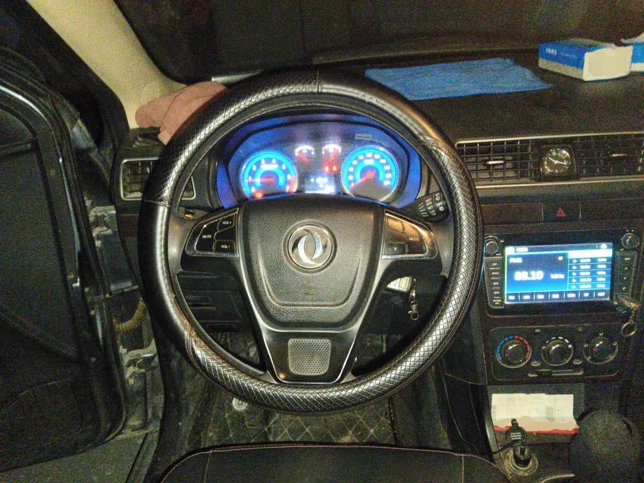 Dongfeng Fengon 360 2015 1.5L Manual Luxury 7-Seater China IV Standard — миниатюра 10