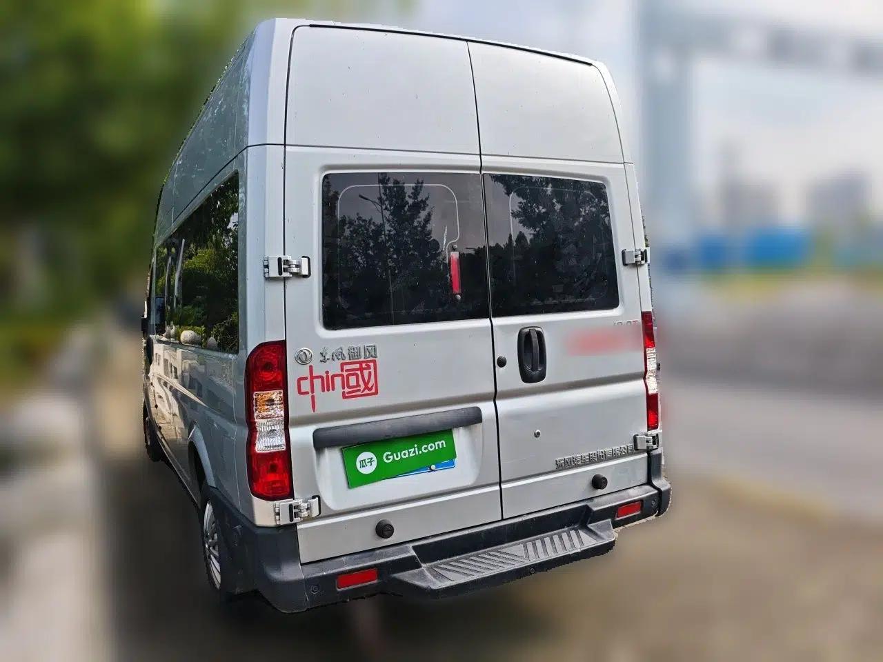 Dongfeng Yufeng 2021 2.0T Power King Front-Drive Logistics Vehicle Long Wheelbase High Roof 6-9 Seats China VI ZD20 — миниатюра 4