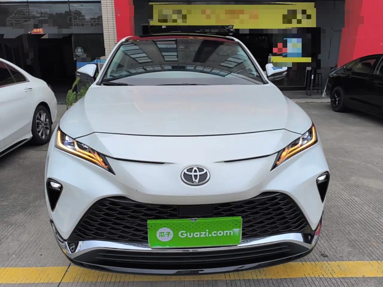 Toyota Venza 2022 2.0L CVT Two-Wheel Drive Prestige Edition — миниатюра 2