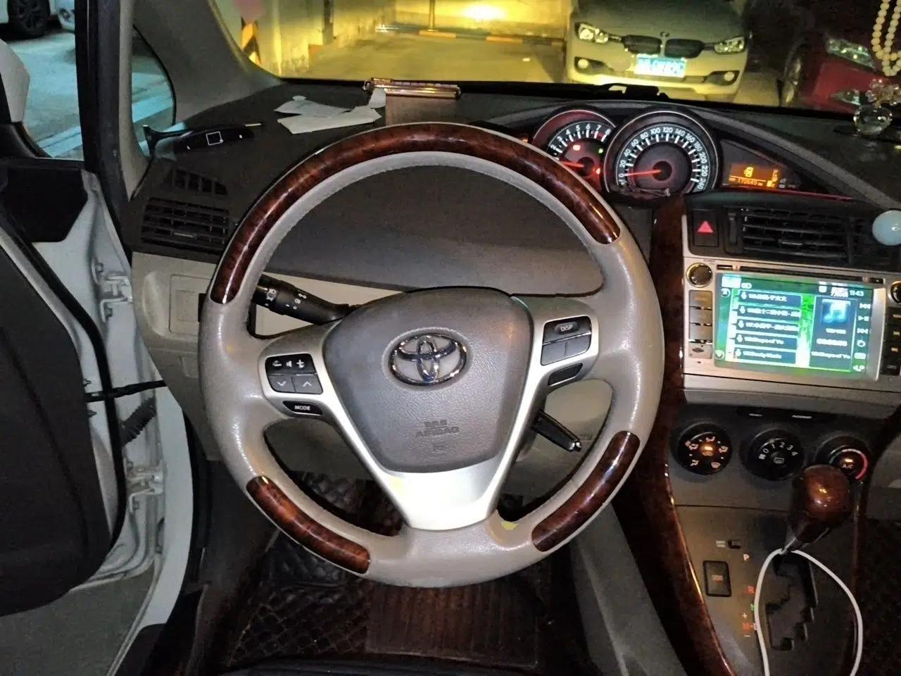 Toyota Verso 2014 Starlight 180E CVT Elite Edition — миниатюра 10