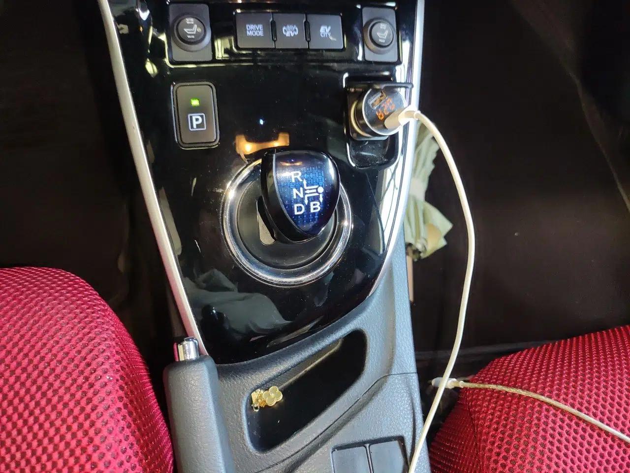 Toyota Corolla Hybrid E+ 2019 1.8L E-CVT Leading Edition — миниатюра 14