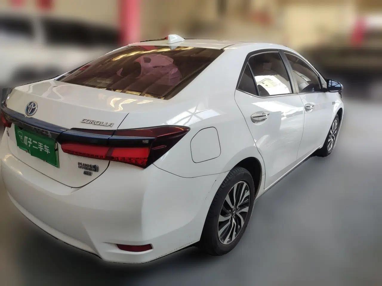Toyota Corolla Hybrid E+ 2019 1.8L E-CVT Leading Edition — миниатюра 6