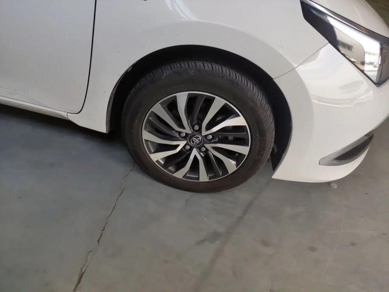 Toyota Corolla Hybrid E+ 2019 1.8L E-CVT Leading Edition — миниатюра 8