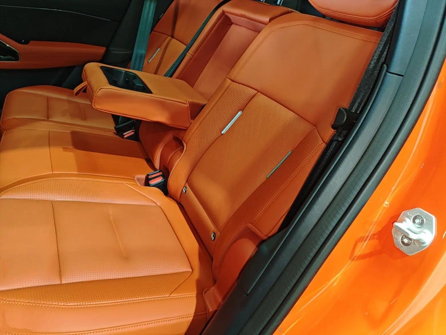 Ford Bronco 2026 Model Ink Diamond Range-Extended — миниатюра 20
