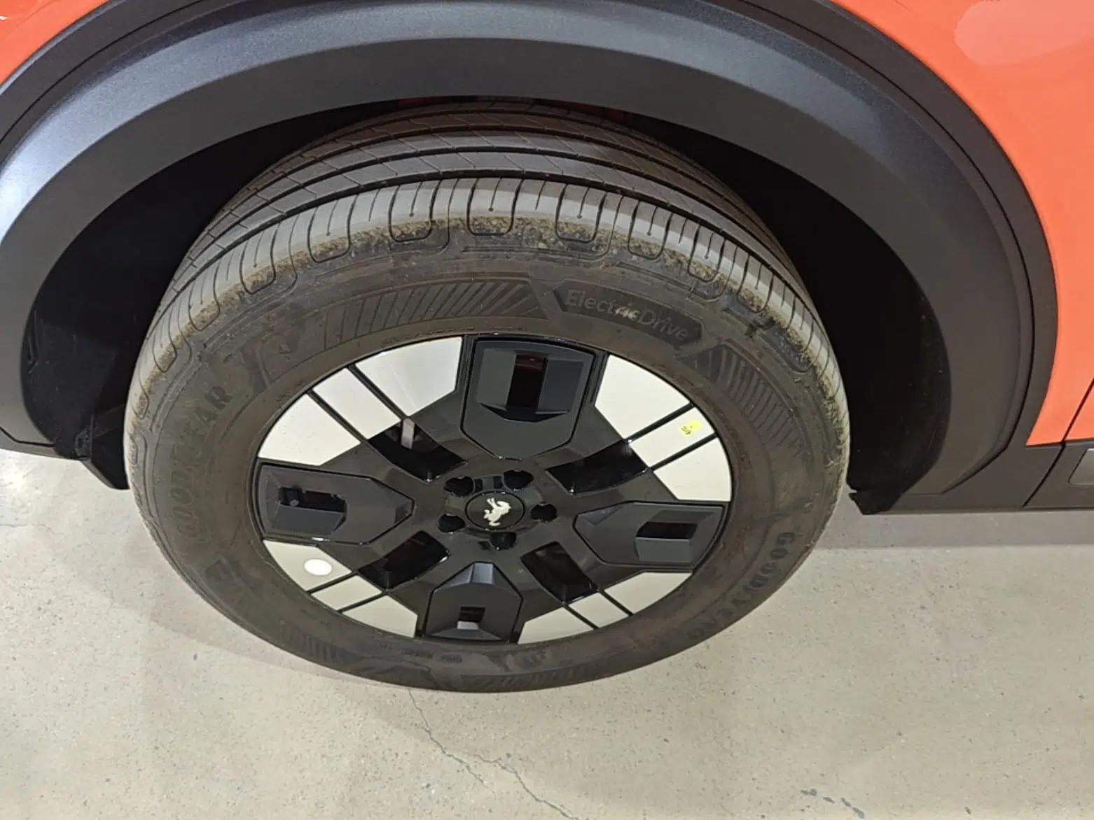 Ford Bronco 2026 Model Ink Diamond Range-Extended — миниатюра 10