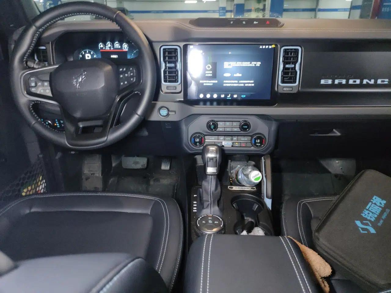 Ford Bronco 2024 2.3T Diamond Edition — миниатюра 13