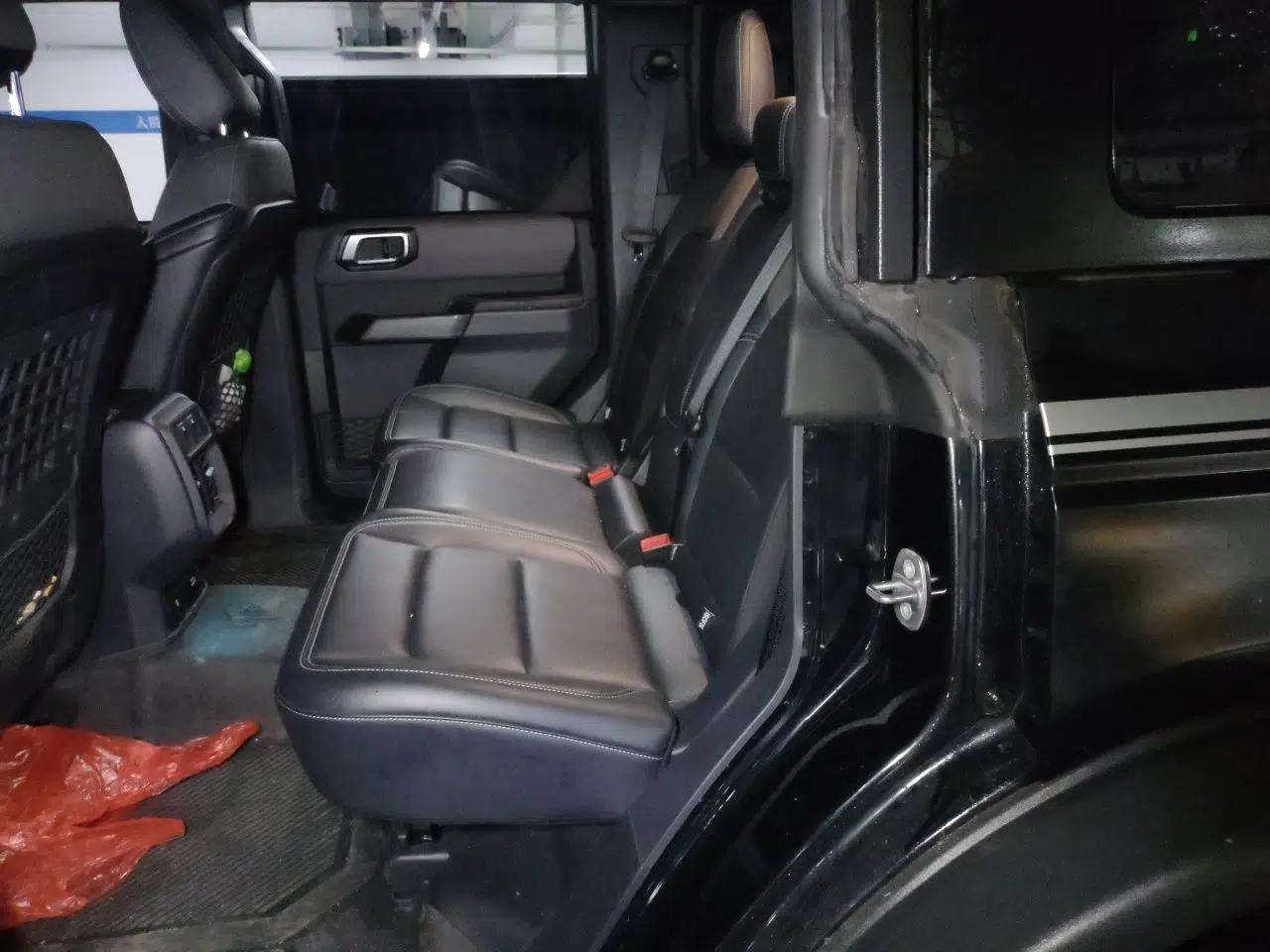 Ford Bronco 2024 2.3T Diamond Edition — миниатюра 17