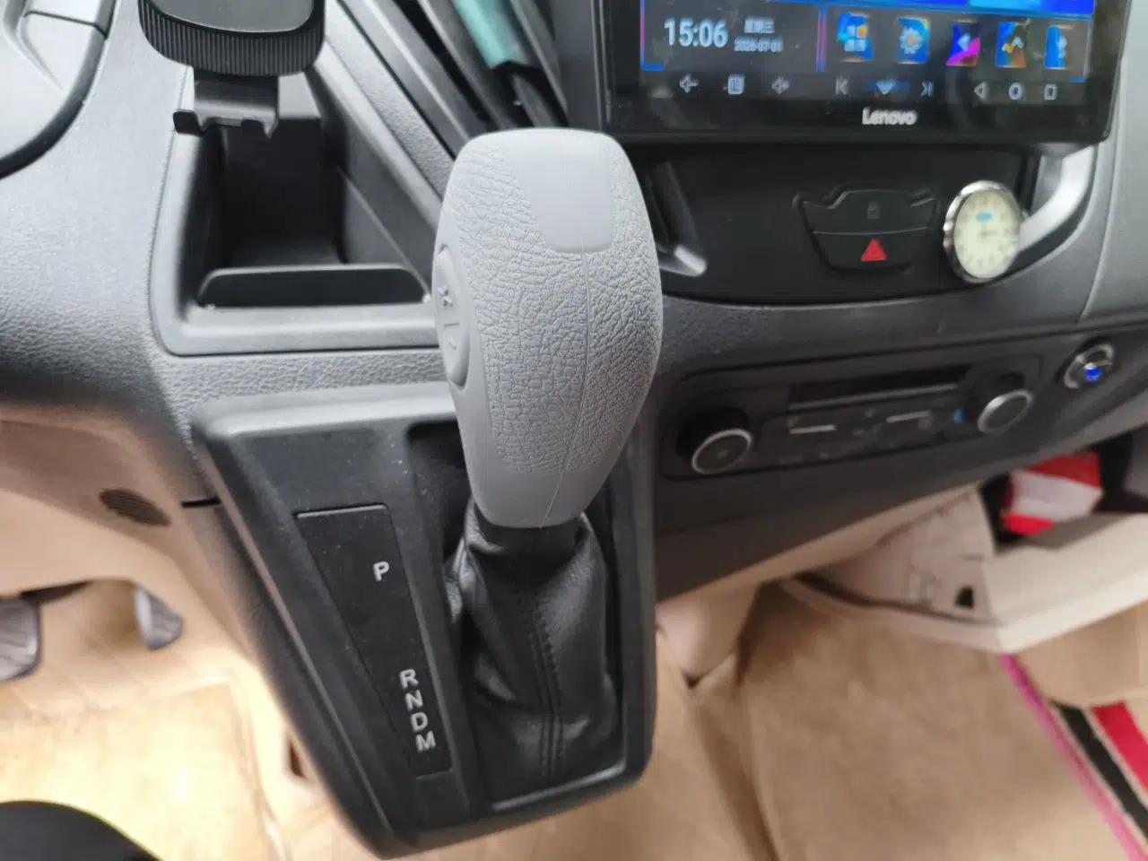Ford Tourneo Custom 2017 2.0T Automatic Elite Edition — миниатюра 14