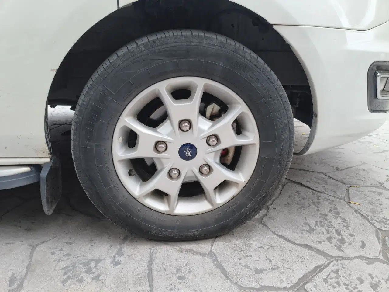 Ford Tourneo Custom 2017 2.0T Automatic Elite Edition — миниатюра 8