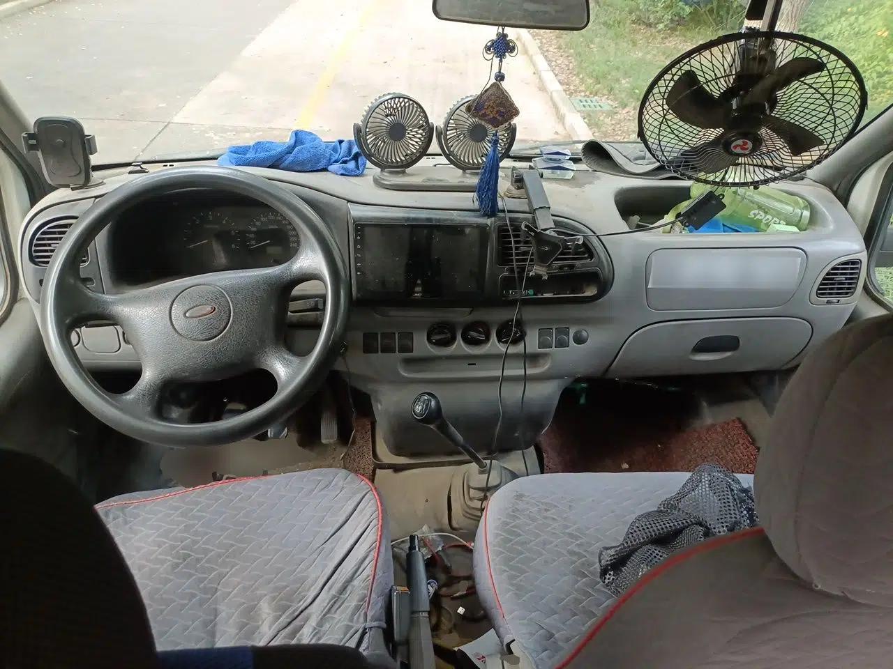 Ford Classic Transit 2009 2.8T Diesel Standard Version Short Wheelbase Mid-Roof JX493ZLQ3 — миниатюра 9