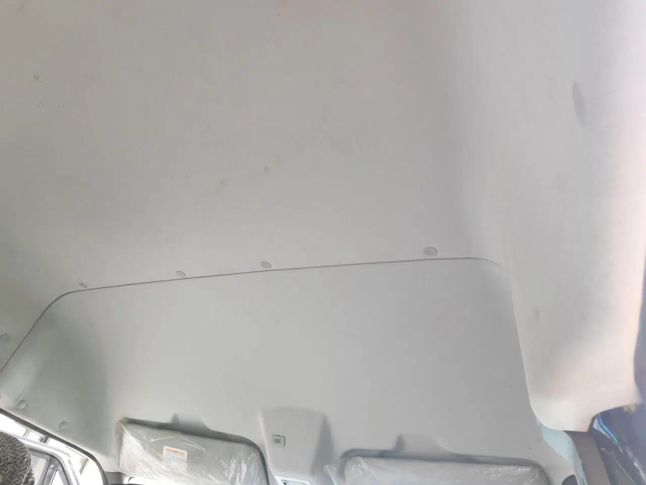 Ford Transit Custom 2021 2.2T Automatic Logistics Vehicle Pro Short Wheelbase 6-Seater Mid-Roof China VI Standard — миниатюра 18