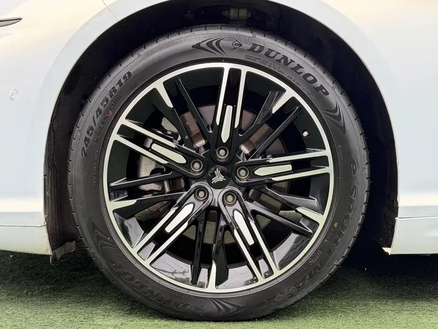 Nezha S 2022 Range Extended Version 1160km Rear-Wheel Drive Small Version — миниатюра 20
