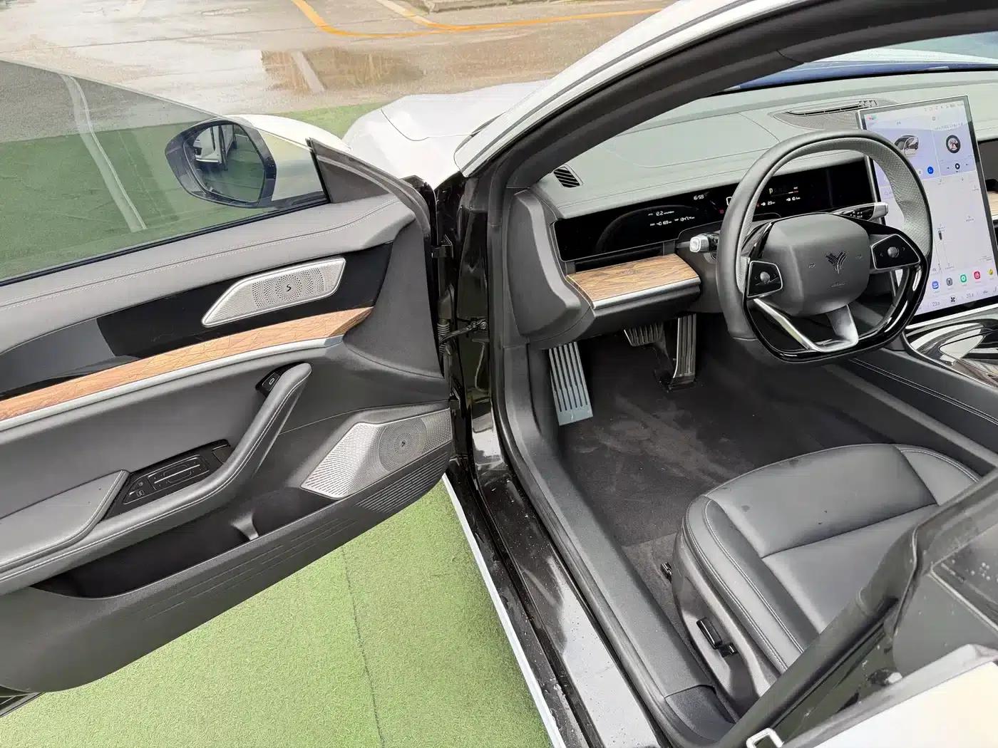 Nezha S 2022 Range Extended Version 1160km Rear-Wheel Drive Small Version — миниатюра 4