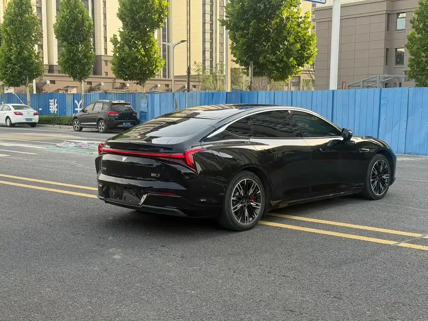 Nezha S 2022 Range Extended Version 1160km Rear-Wheel Drive Large Version — миниатюра 7