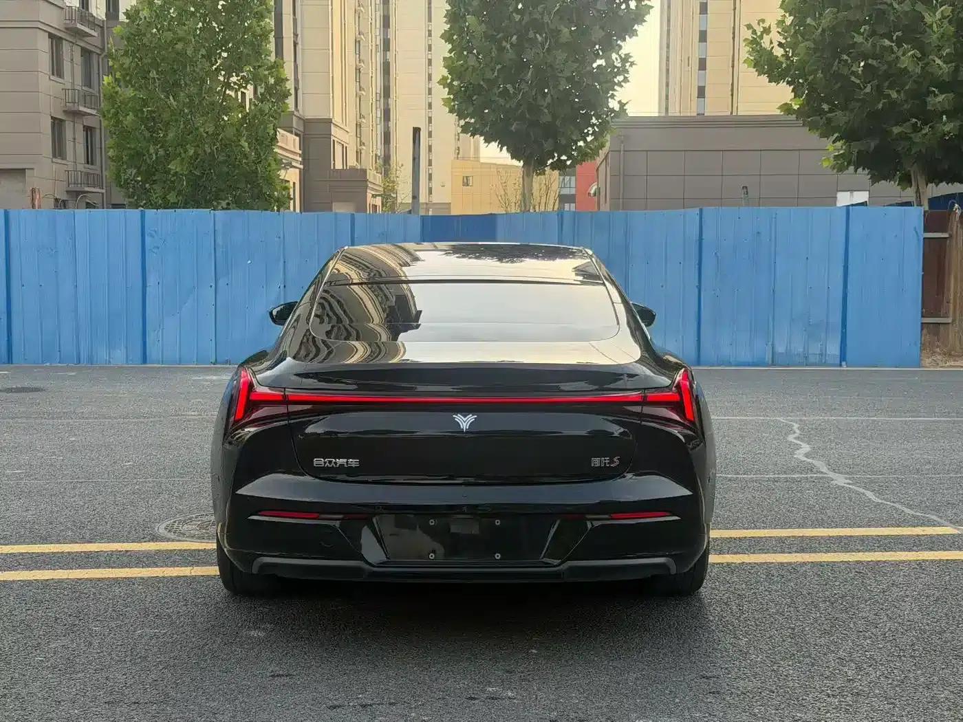 Nezha S 2022 Range Extended Version 1160km Rear-Wheel Drive Large Version — миниатюра 8