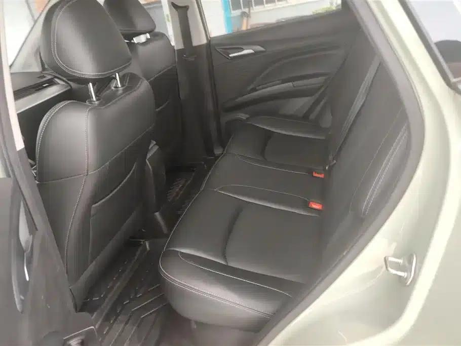 Nezha AYA 2023 Facelift 401 Lite — миниатюра 11