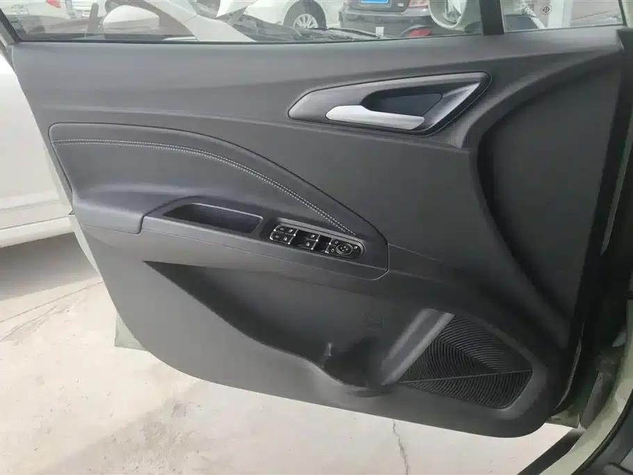 Nezha AYA 2023 Facelift 401 Lite — миниатюра 7