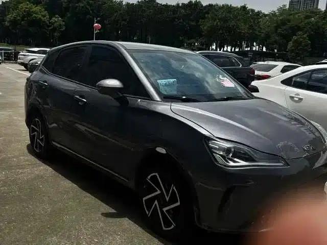 Nezha AYA 2023 Facelift 401 Lite — миниатюра 3