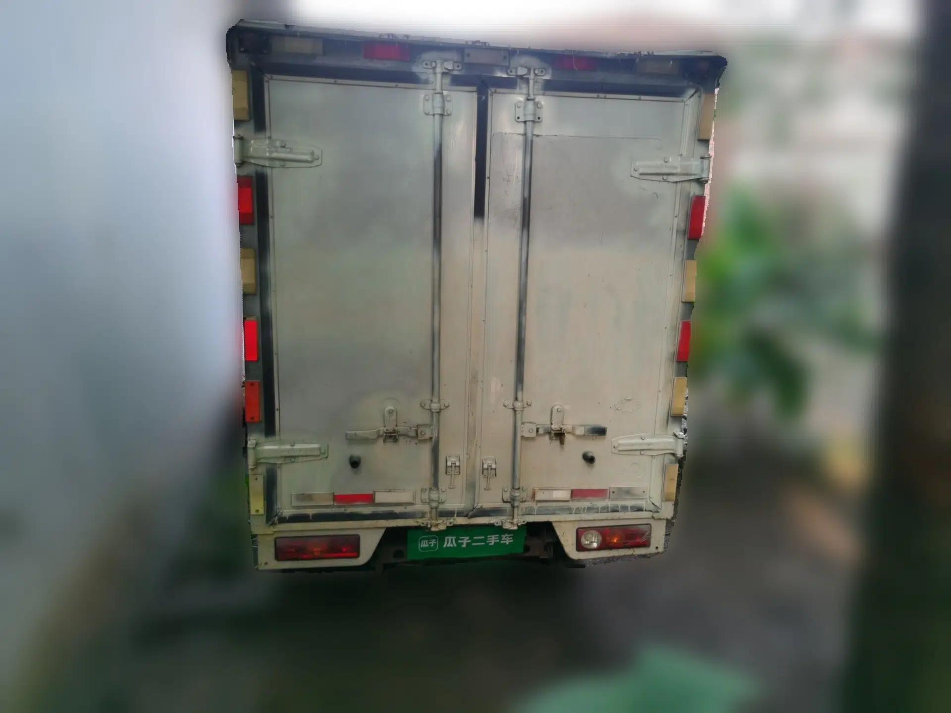 Foton Xiangling M Foton gasoline-CNG manual two-seat box truck — миниатюра 5