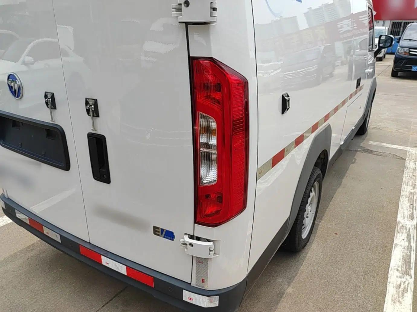 Foton Intelligent Blue Elf E7 2024 Facelifted All-Electric Van Flat Roof 2 Seats CATL 46.36 kWh — миниатюра 9