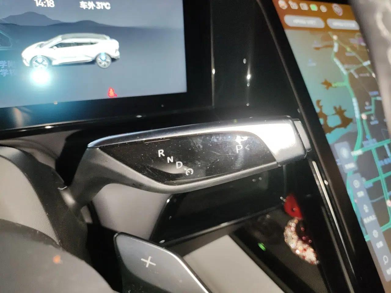HiPhi X 2021 Luxury Edition 6-Seater — миниатюра 14