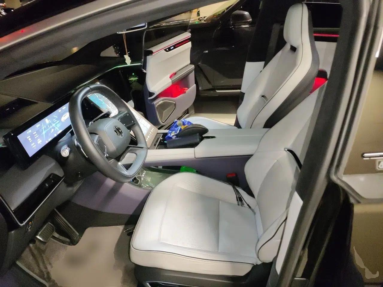 HiPhi X 2021 Luxury Edition 6-Seater — миниатюра 15