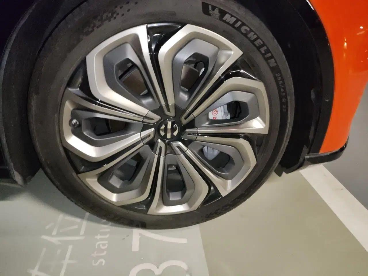 HiPhi X 2021 Luxury Edition 6-Seater — миниатюра 8