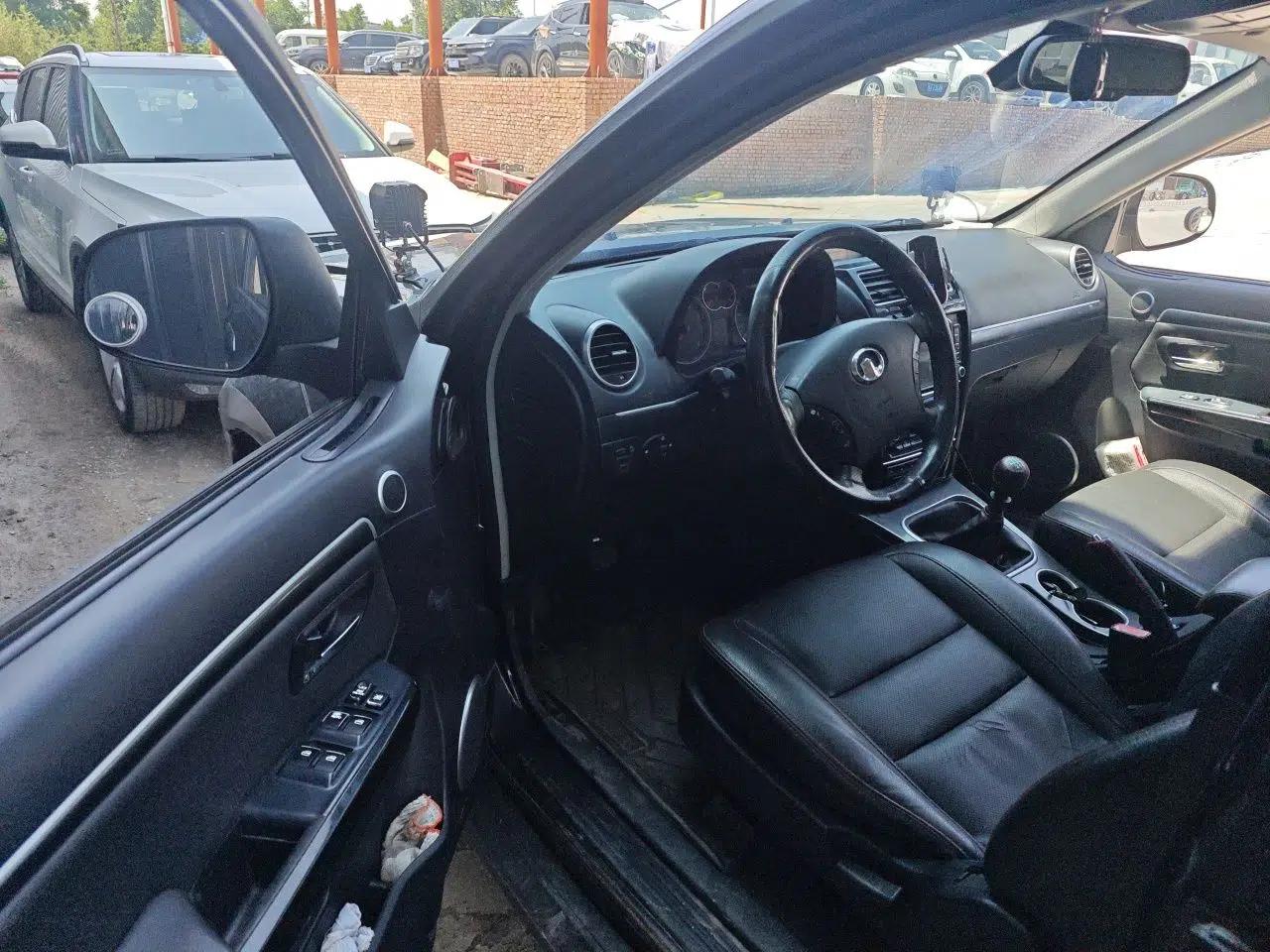 Haval H5 Classic 2013 Zhizun Edition 2.0T Manual 4x4 Elite Model — миниатюра 16