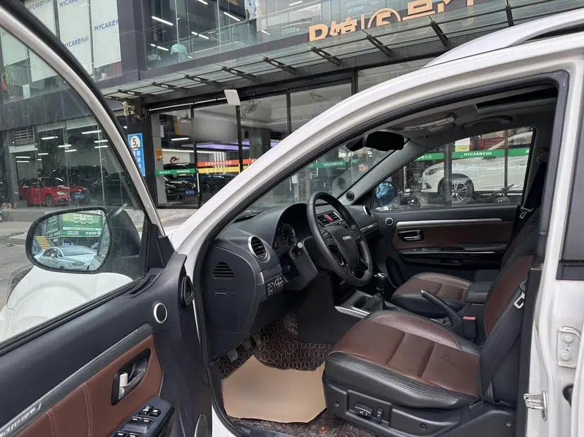 Haval H5 Classic 2016 Classic Edition 2.0T Manual 4x4 Prestige Model — миниатюра 14