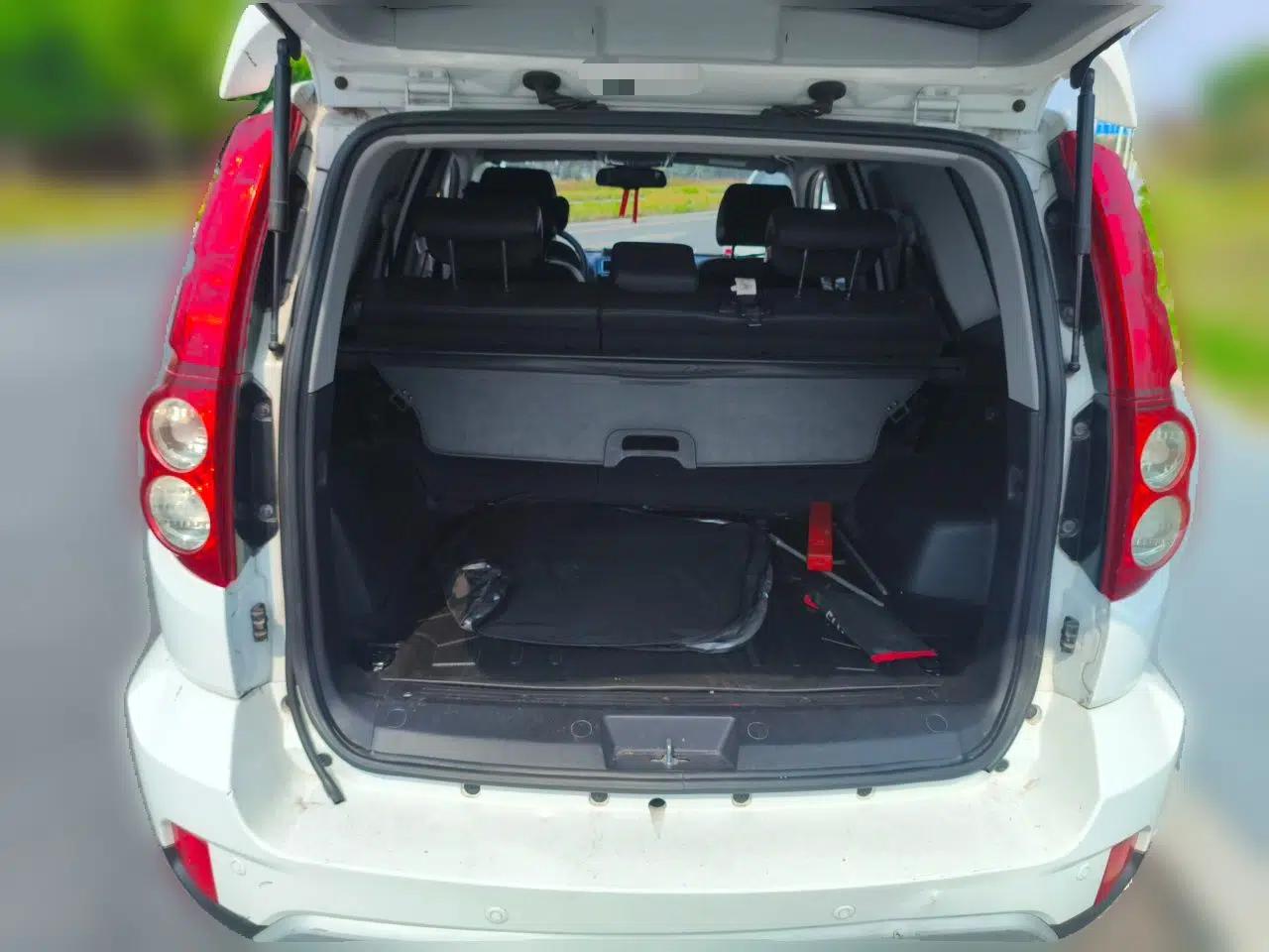 Haval H5 Classic 2016 Classic Edition 2.0T Manual 4x4 Prestige Model — миниатюра 16