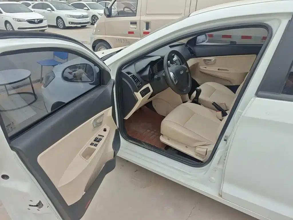 Fengyun 2 2016 1.5L Manual Value Edition — миниатюра 12