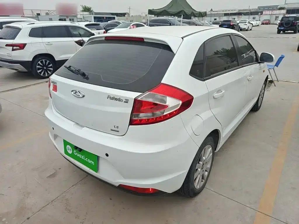 Fengyun 2 2016 1.5L Manual Value Edition — миниатюра 5
