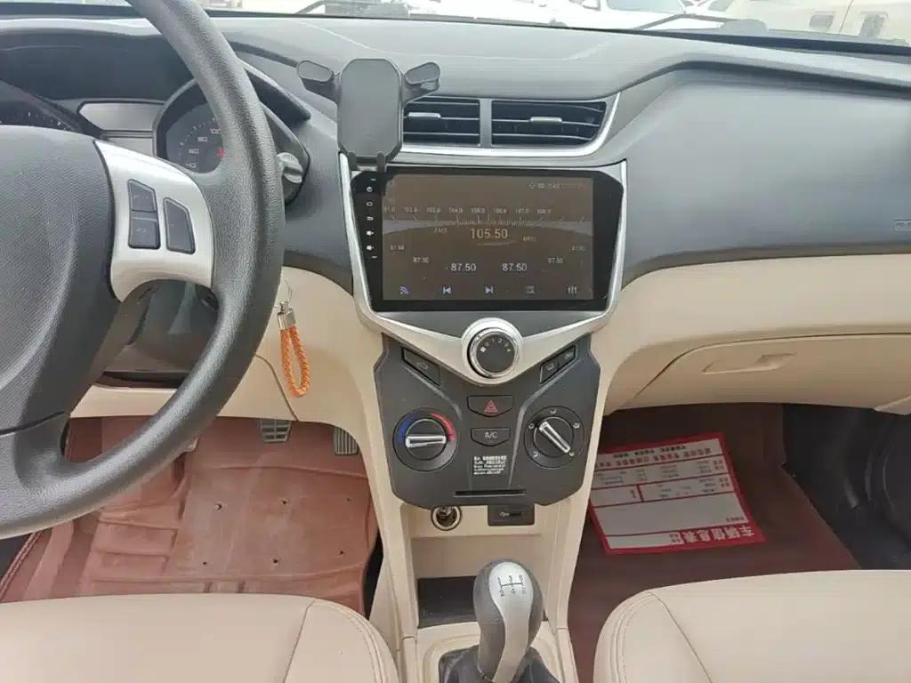 Fengyun 2 2016 1.5L Manual Value Edition — миниатюра 9