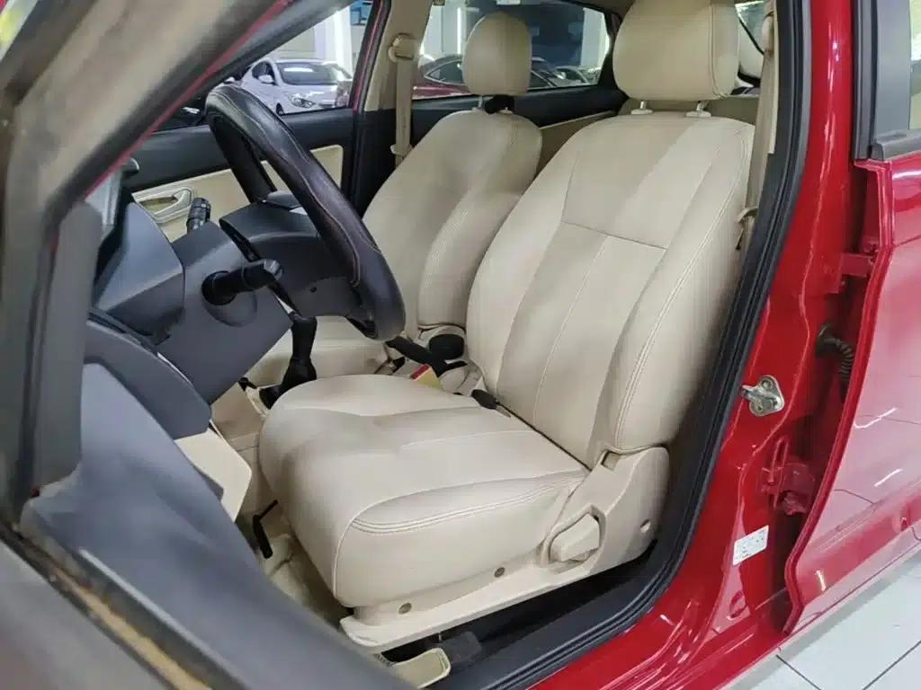 Fengyun 2 2015 1.5L Manual Elite Edition — миниатюра 15