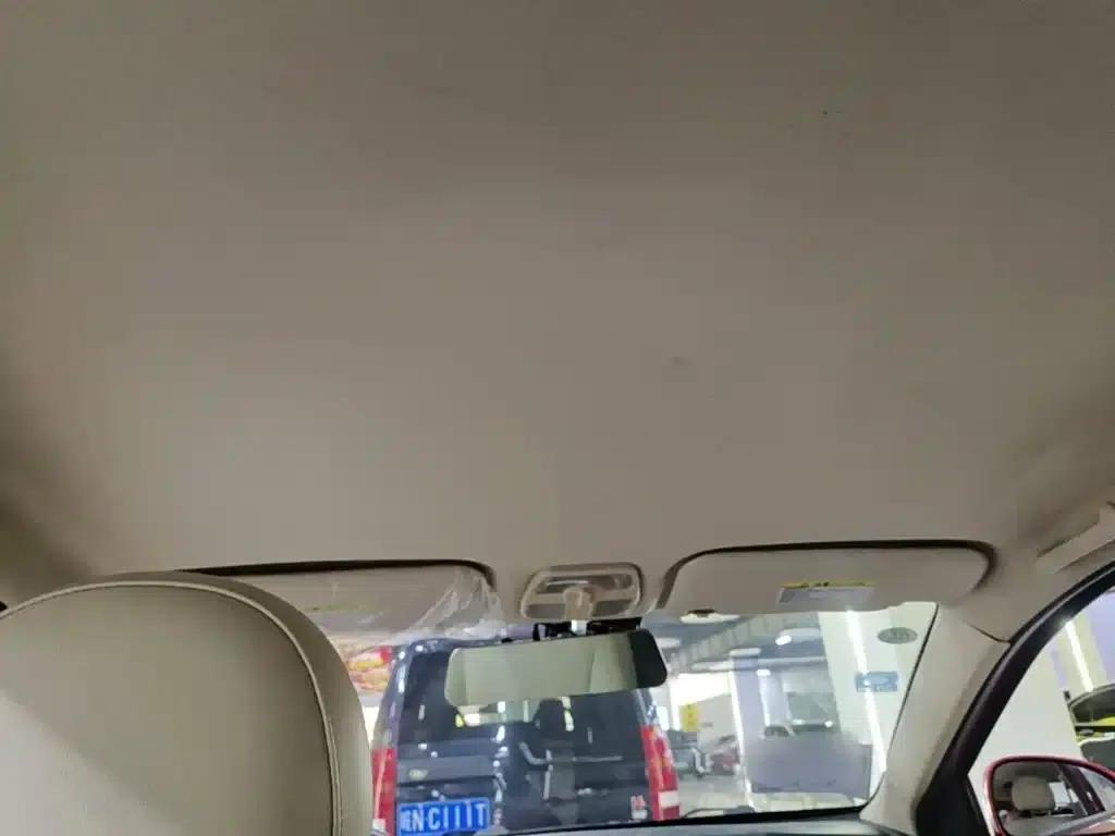 Fengyun 2 2015 1.5L Manual Elite Edition — миниатюра 18