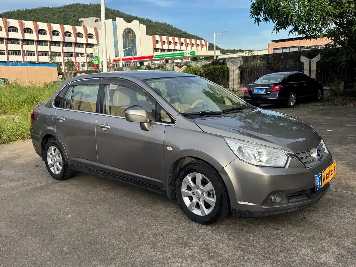 Venucia D50 2013 1.6L Manual Fashion Edition — миниатюра 3