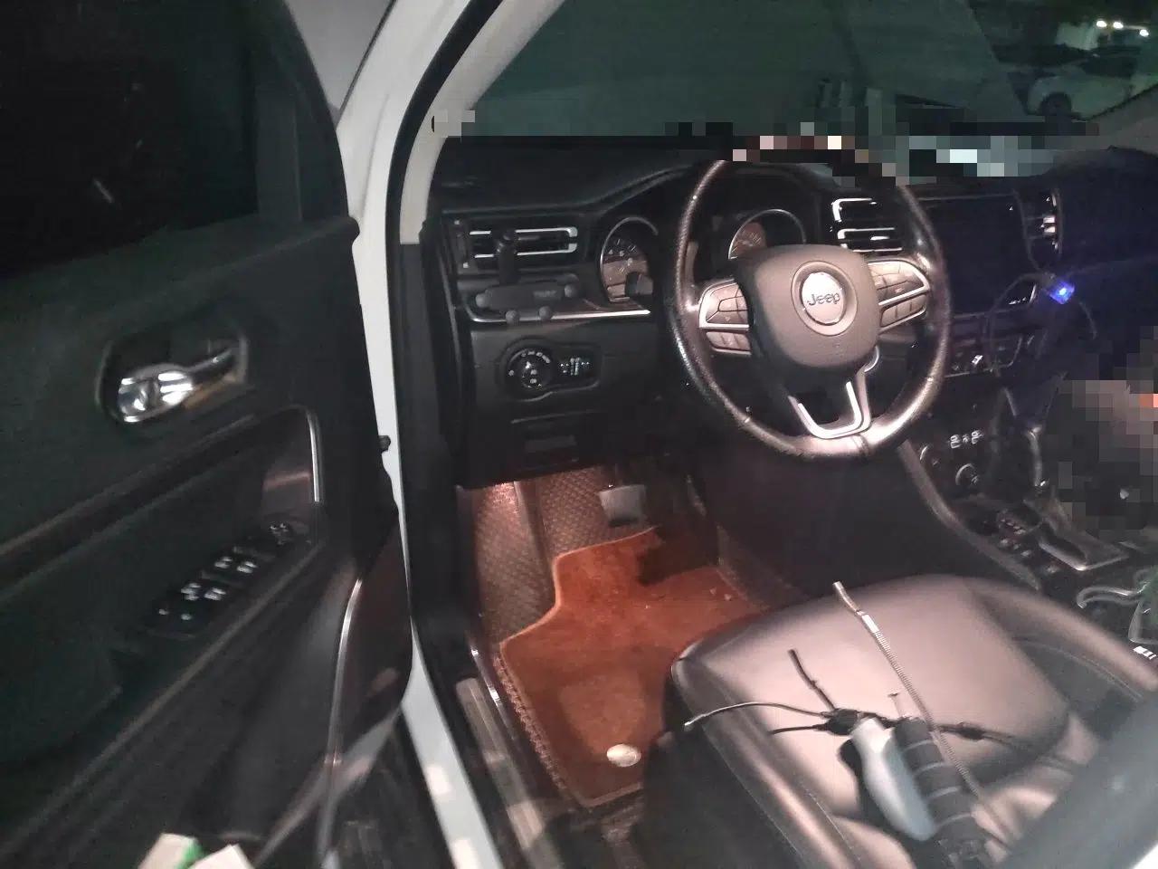 Jeep Grand Commander 2018 2.0T Four-Wheel Drive Enjoyment Version China V — миниатюра 16