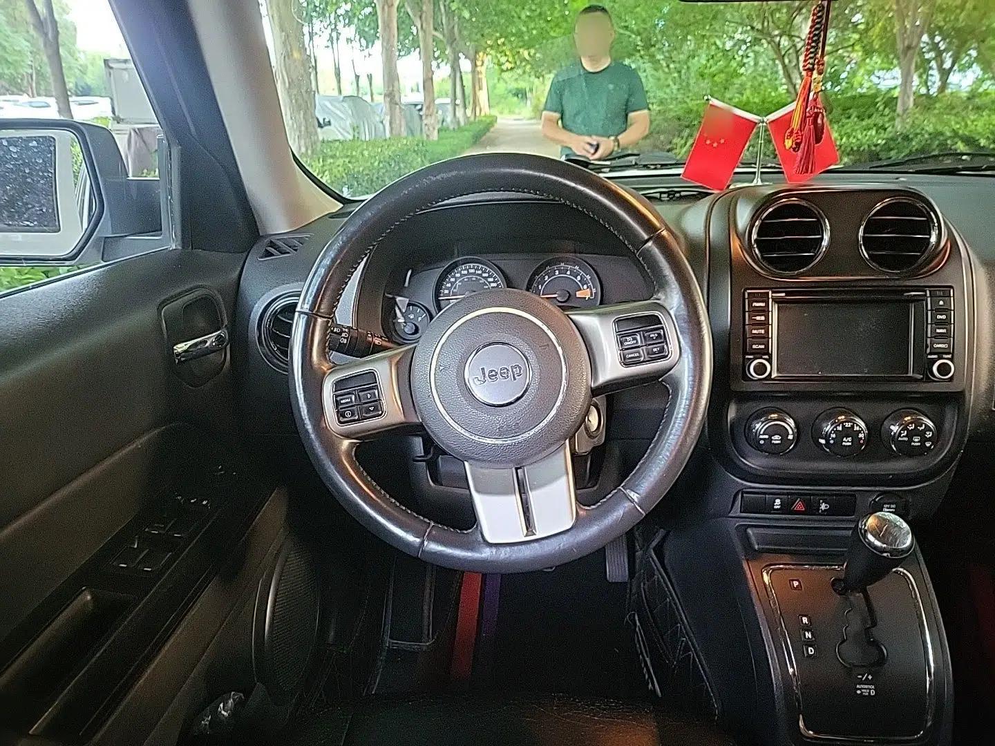 Jeep Patriot 2014 2.4L Serpentine Collection Edition — миниатюра 10