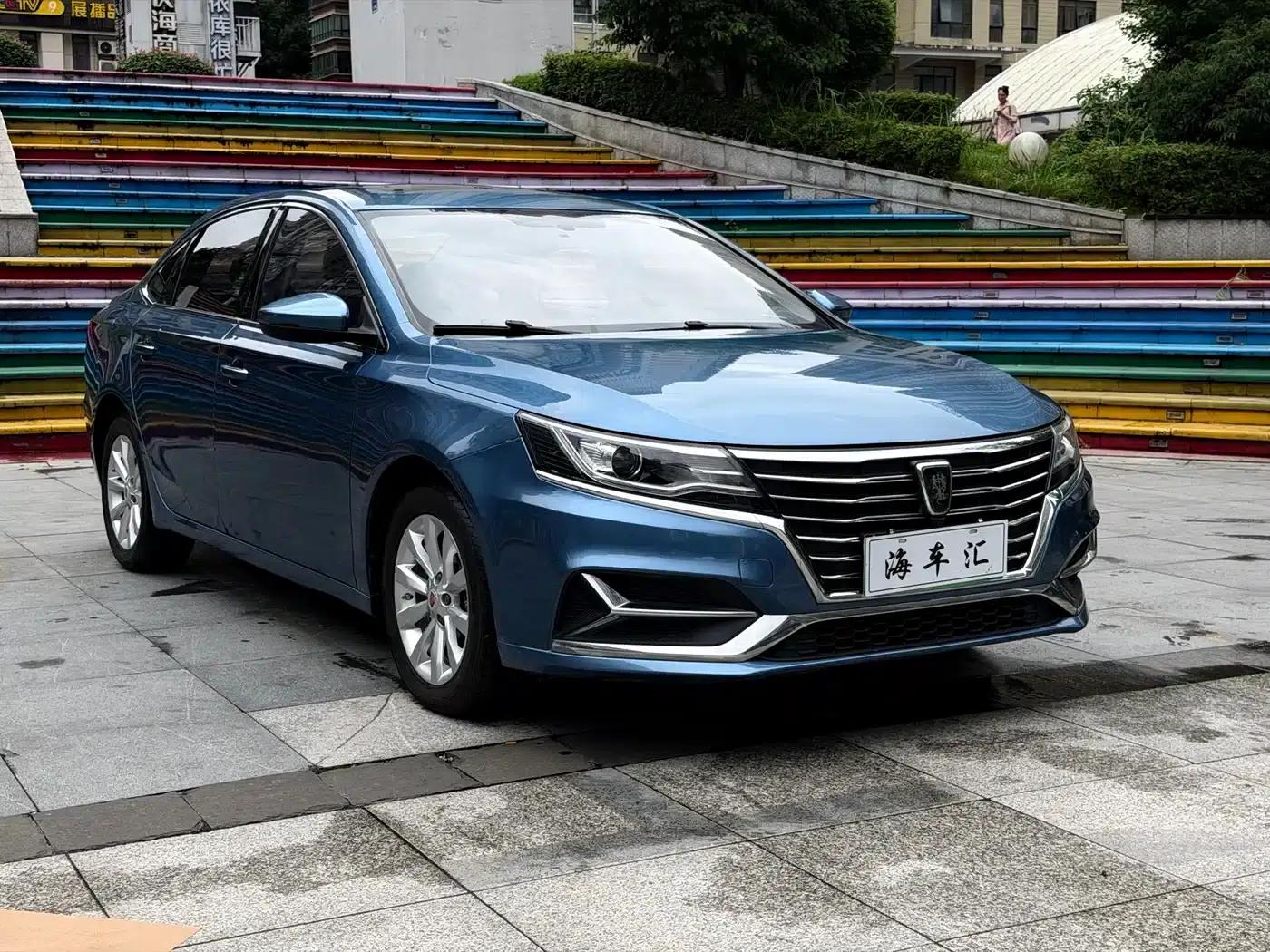 Roewe i6 New Energy 2017 45T Hybrid Connected Smart Edition — миниатюра 3