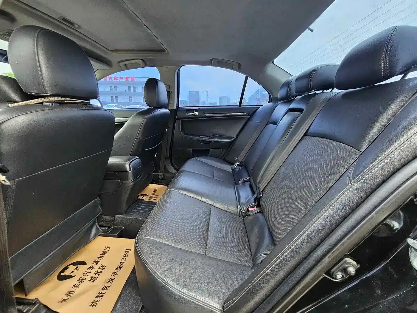Lancer EX 2012 Luxury Edition 1.8L Manual — миниатюра 12