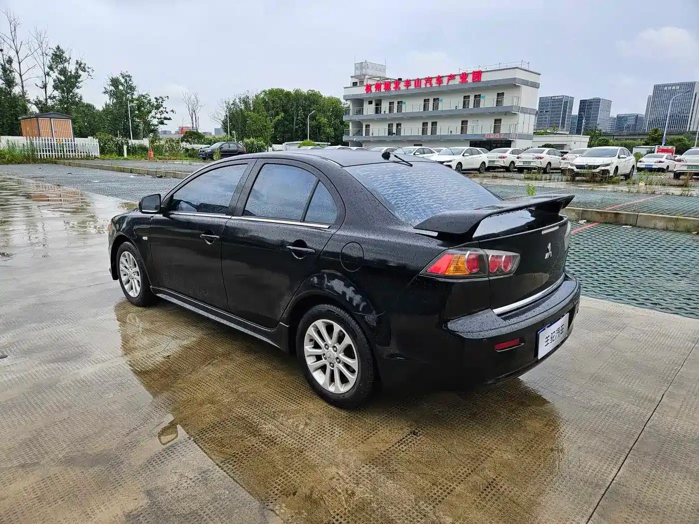 Lancer EX 2012 Luxury Edition 1.8L Manual — миниатюра 14