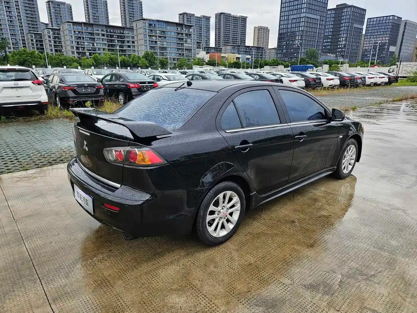 Lancer EX 2012 Luxury Edition 1.8L Manual — миниатюра 7