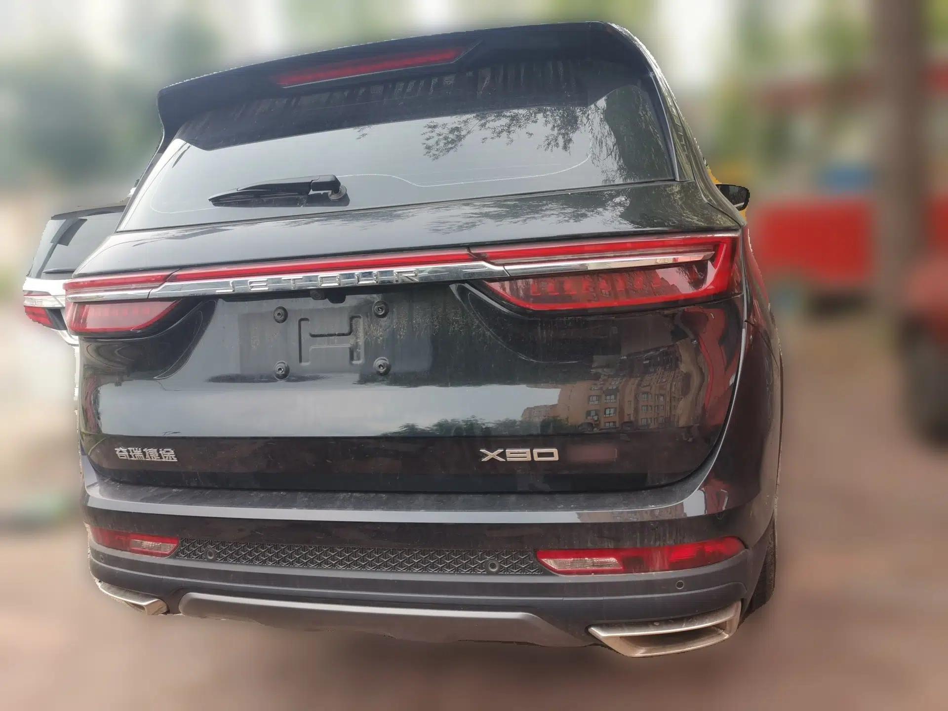 JETOUR X70 PRO 2023 1.6T Manual Enjoyment Model 5 Seats — миниатюра 5