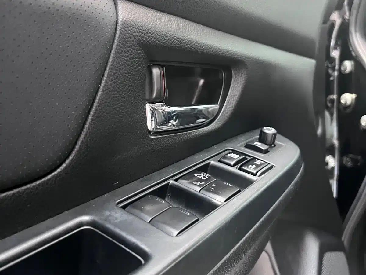 Subaru XV 2012 2.0i Luxury Edition — миниатюра 11